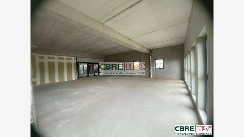Vente local commercial 142m² proche Gare à Dax