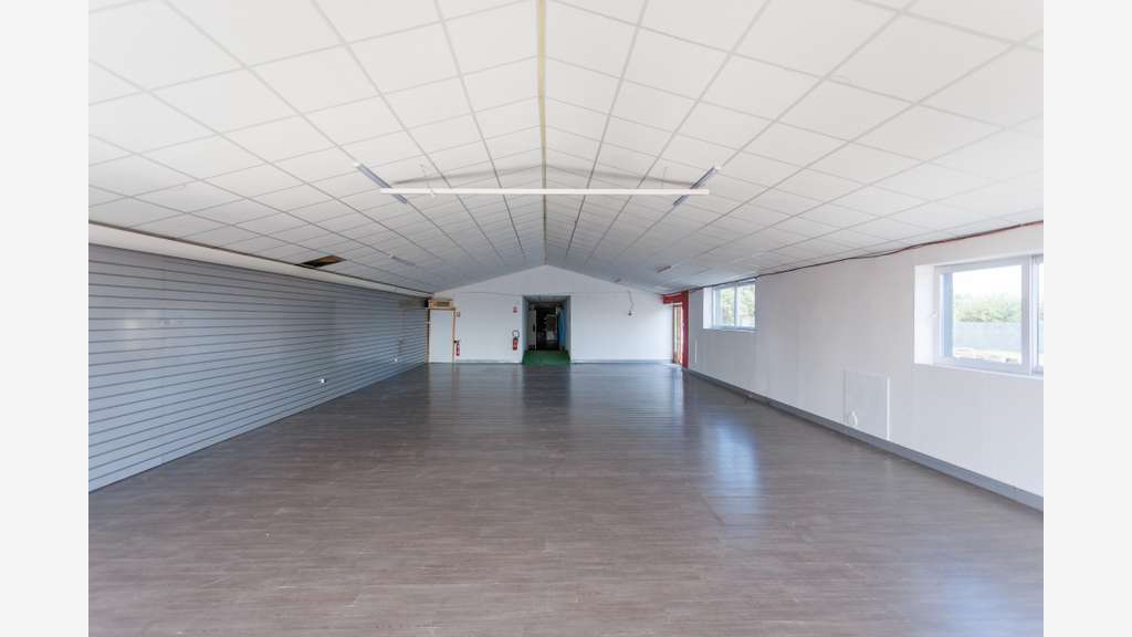 Local commercial 475m² à vendre à Digoin RCEA /A89