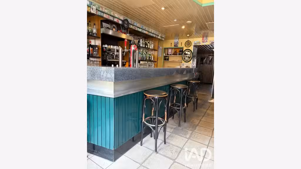 Vente local bar avec licence IV et appart Gueugnon