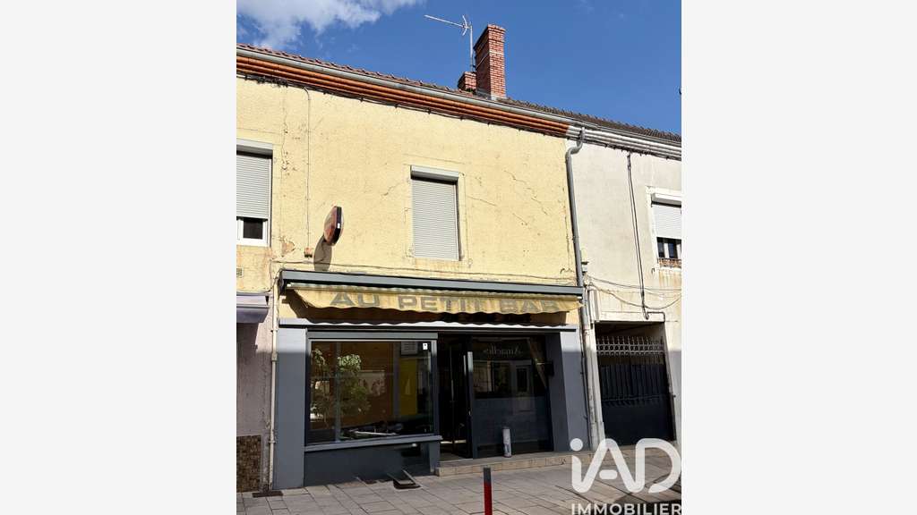 Vente local bar avec licence IV et appart Gueugnon