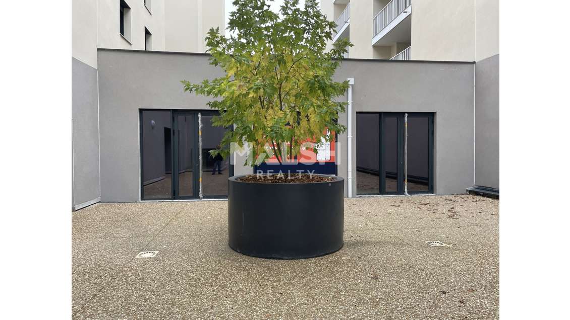 Vente local commercial 219m² à La Talaudière