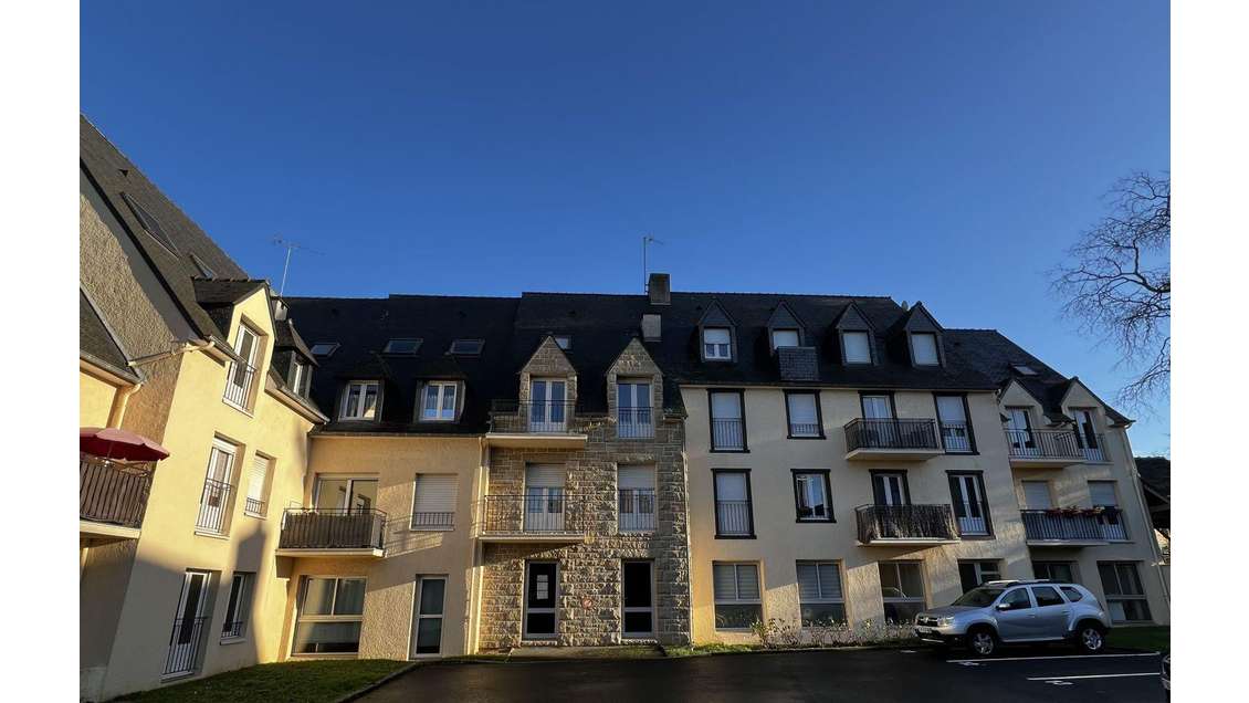 Vente local 80m² + studio à Lamballe centre