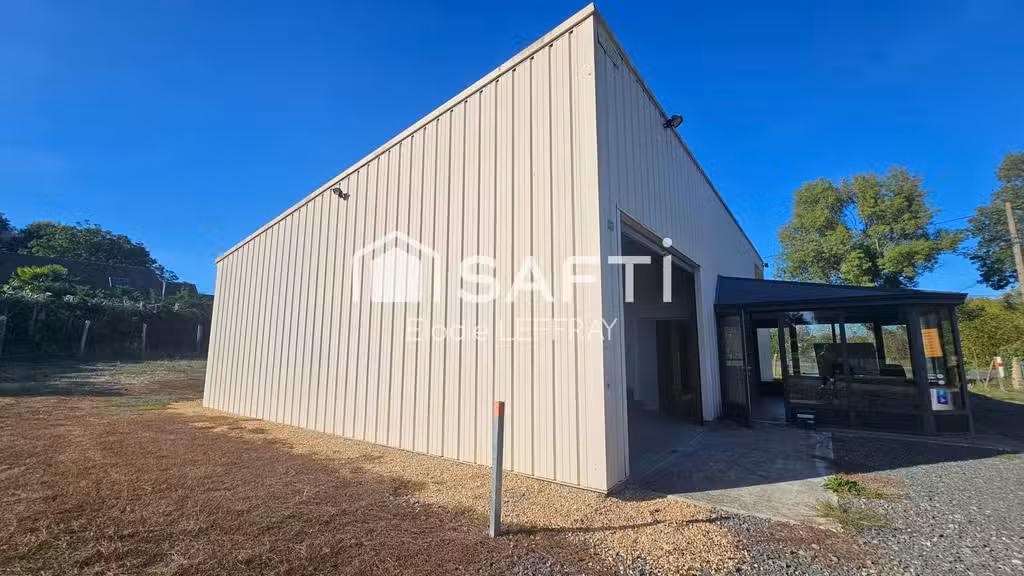 Opportunité rare local professionnel 196m² Le Lude