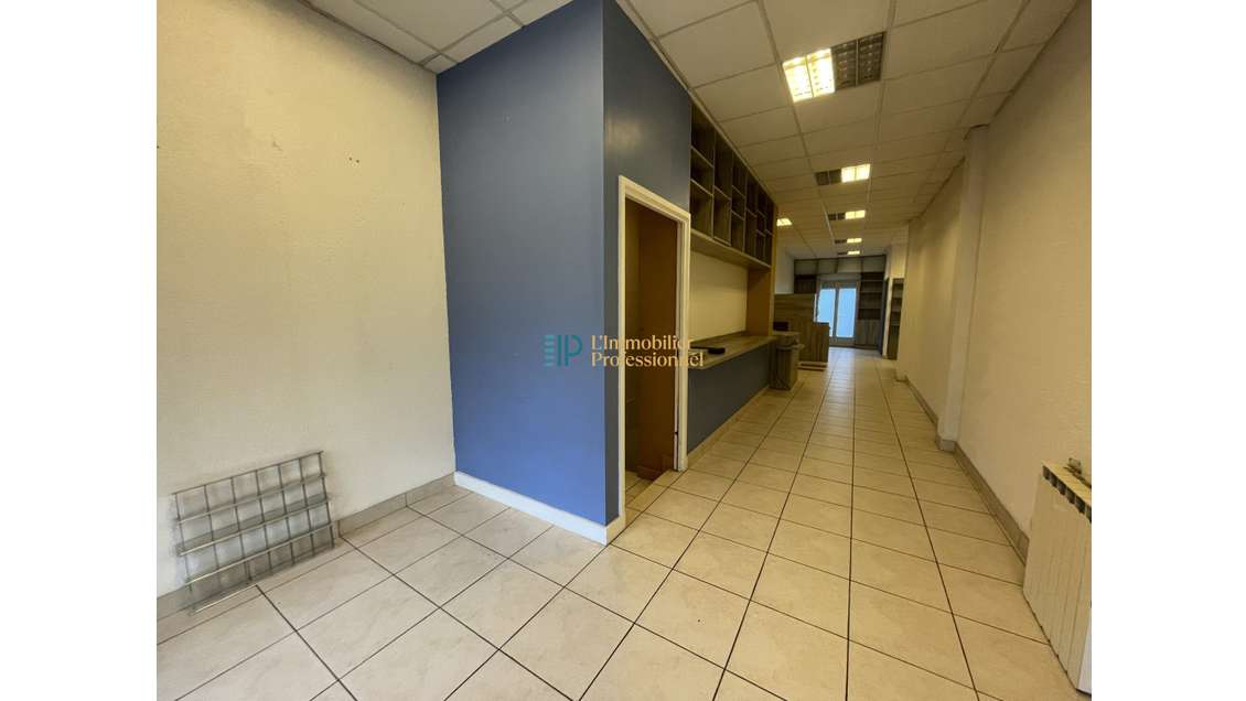 Vente local commercial 143m² à Lorient