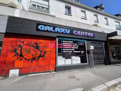 Vente local 275m² avec grande vitrine à Lorient