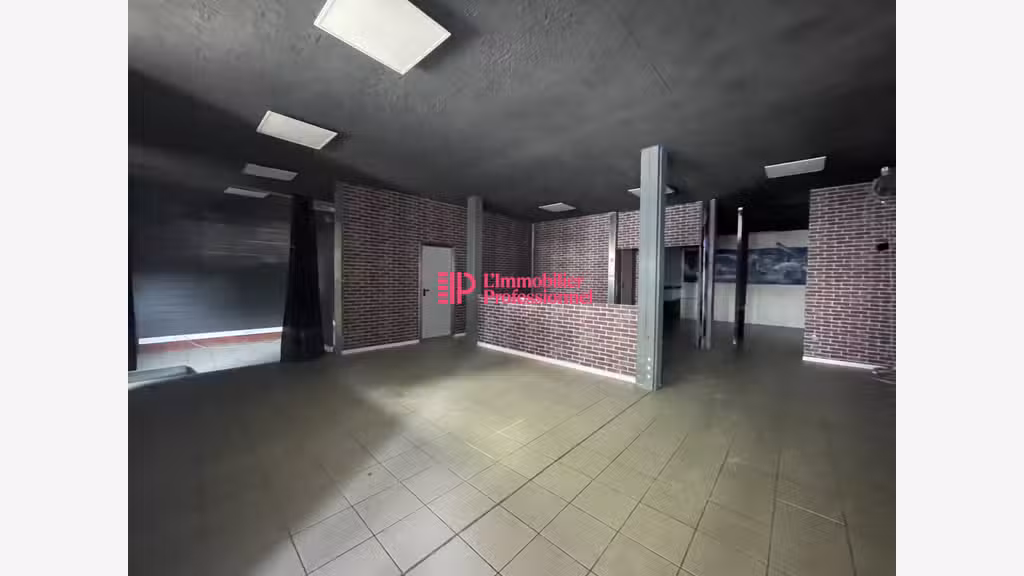 Vente local 275m² avec grande vitrine à Lorient