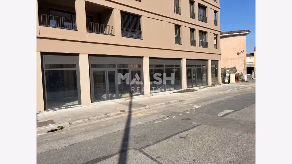 Local commercial à vendre 153m² à Lyon 7e