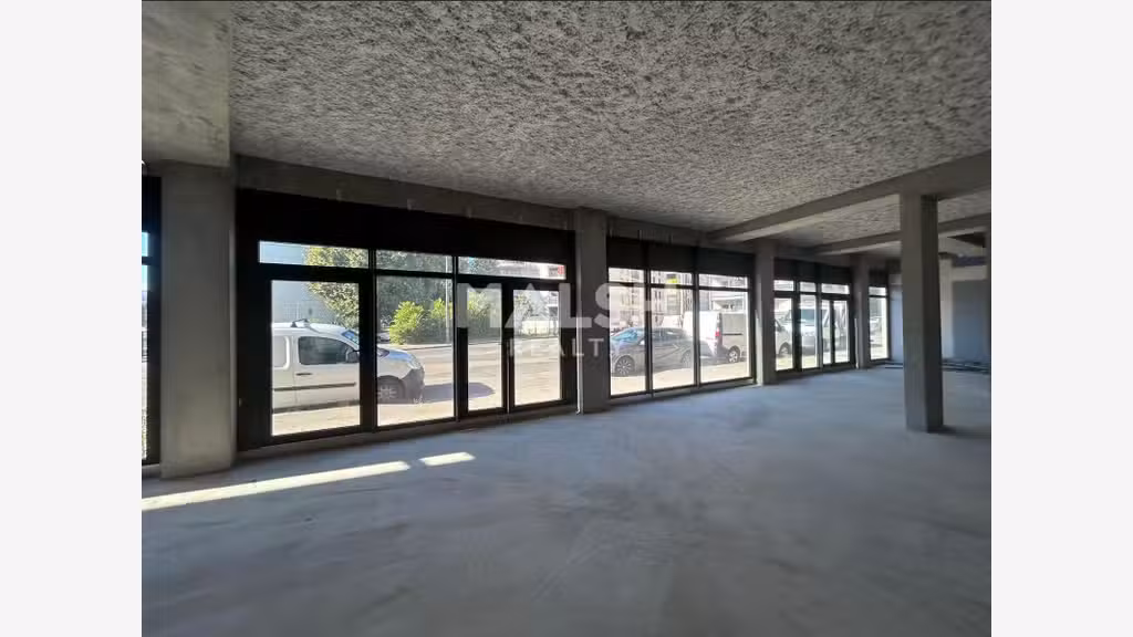 Local commercial à vendre 153m² à Lyon 7e