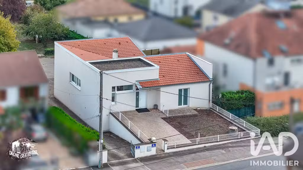 AV local maison médicale à Marange-Silvange