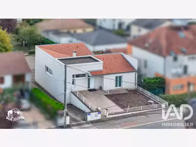 AV local maison médicale à Marange-Silvange