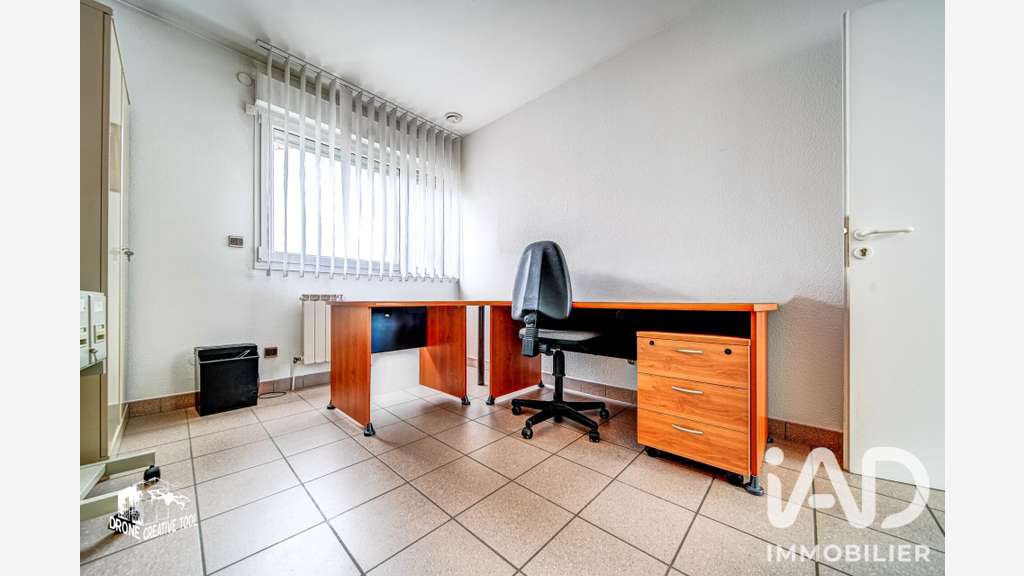 AV local maison médicale à Marange-Silvange
