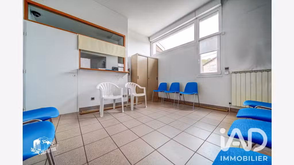 AV local maison médicale à Marange-Silvange