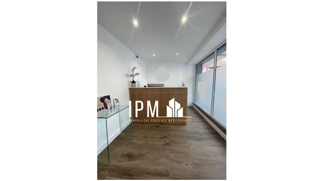 Local commercial 120m² à vendre 13008 Marseille