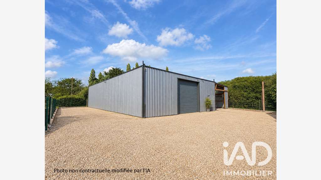 Vente superbe bâtiment commercial à Merlevenez