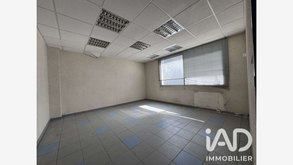 Vente local commercial 220m² à Perpignan