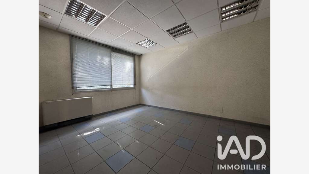 Vente local commercial 220m² à Perpignan