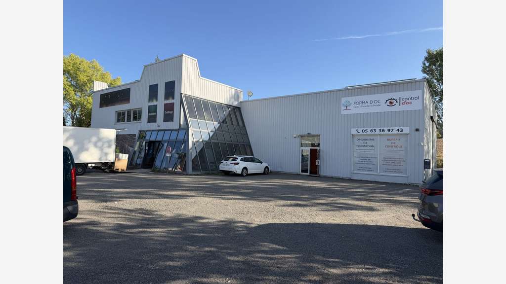 Vente local 700m² terrain 2422m² ZAC Puygouzon