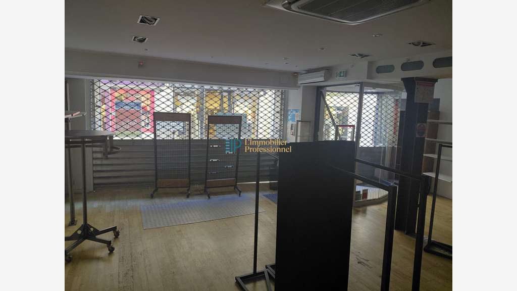 Vente local commercial 174m² à Quimper centre 