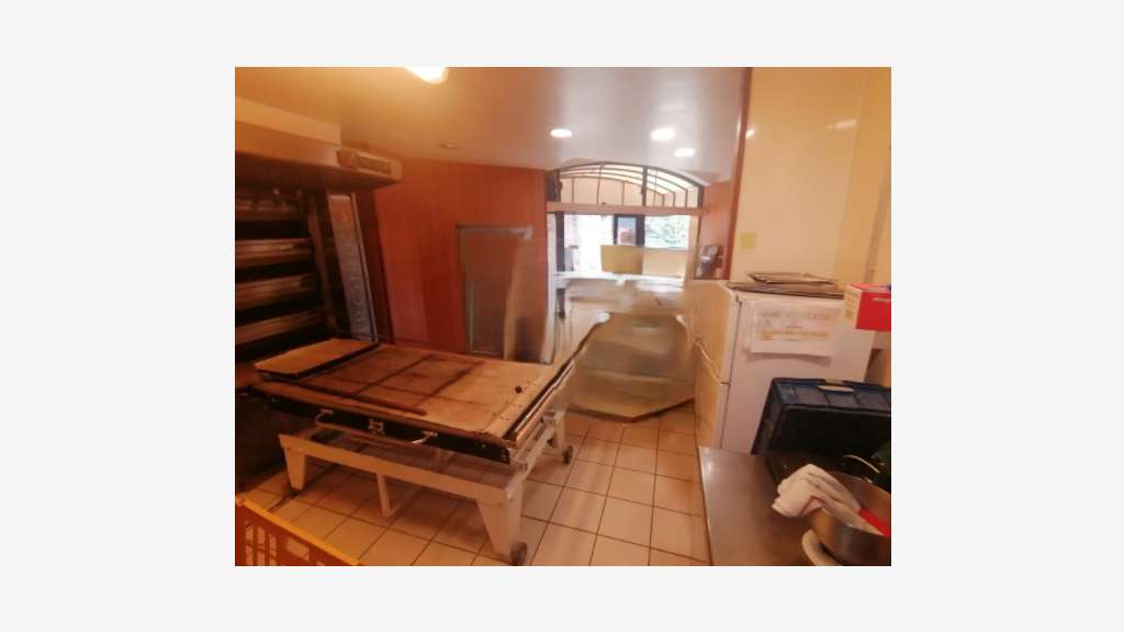 Vente local commercial 63m² à Quimper, Braden