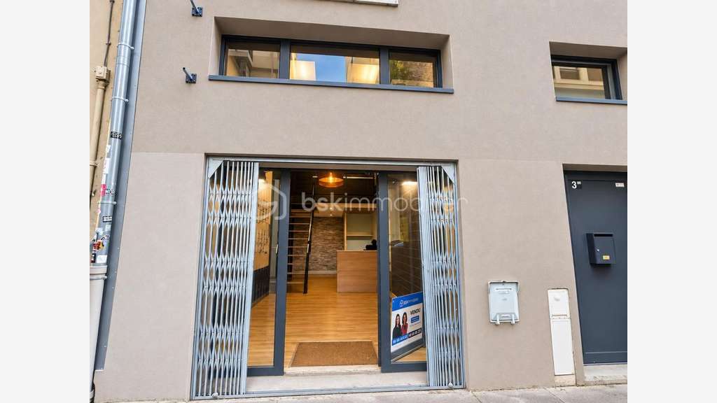 Vente local 35m² vitrine sur rue à Grenoble