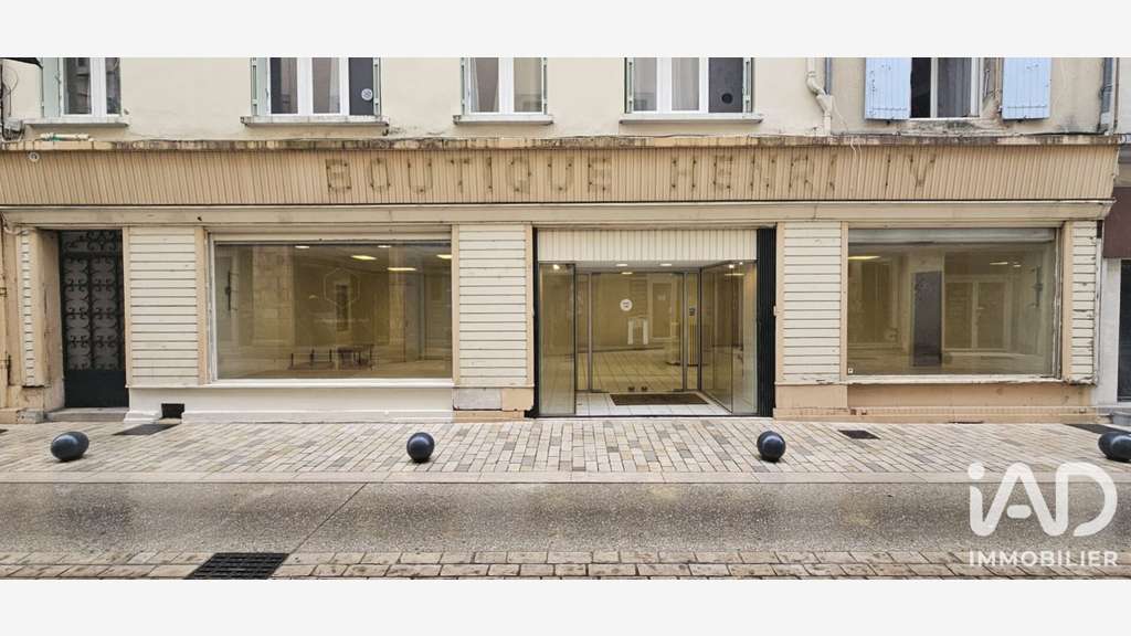 Vente local commercial 110m² à Castres centre