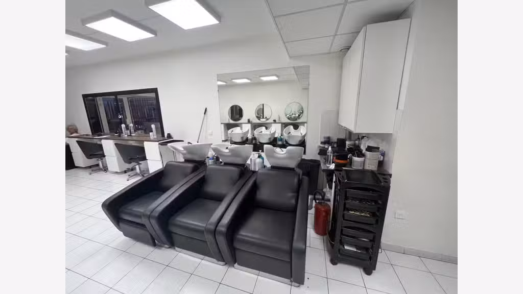 AV murs commerciaux libres 57m² St-Laurent-du-Var