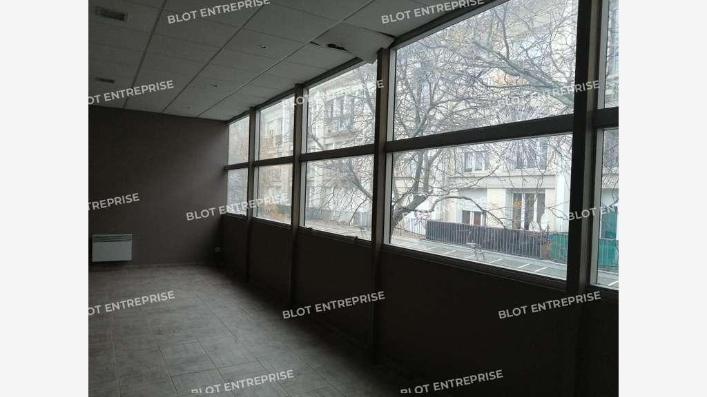 A vendre local 140m² à Saint-Nazaire Le Paquebot