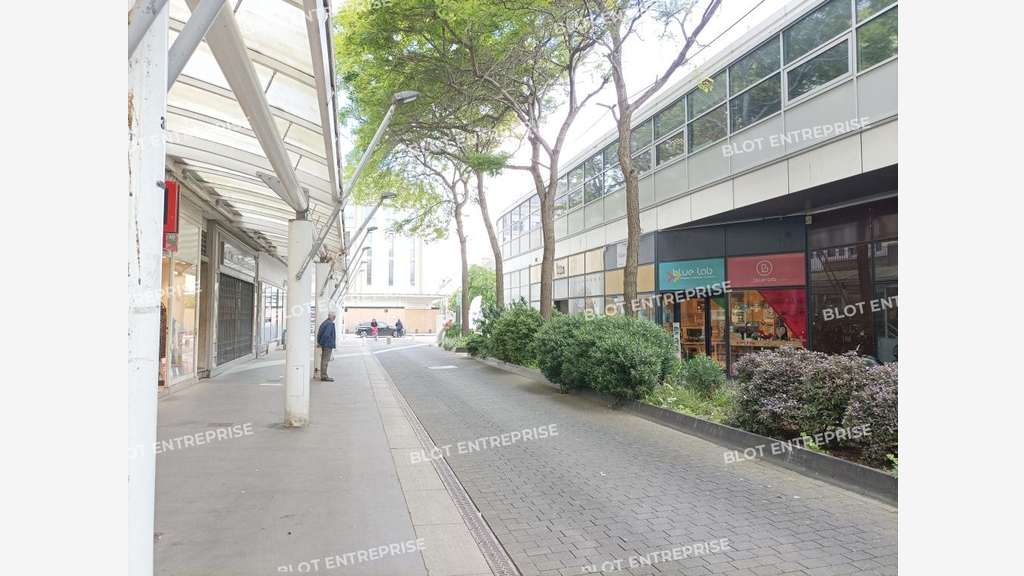 A vendre local 140m² à Saint-Nazaire Le Paquebot