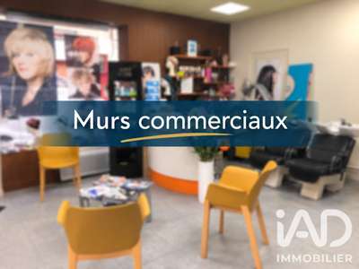 Vente murs en angle de rue passante à Segré