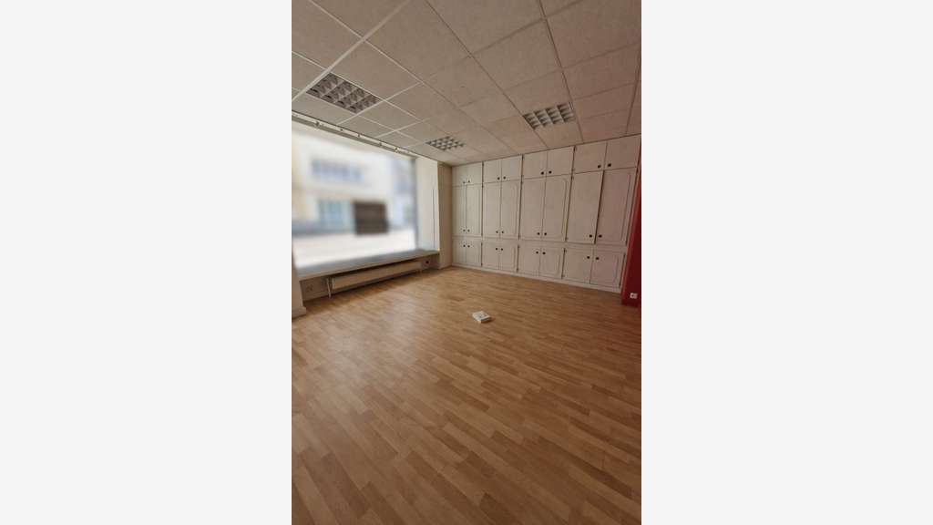 A vendre local commercial 70m² à Vannes centre