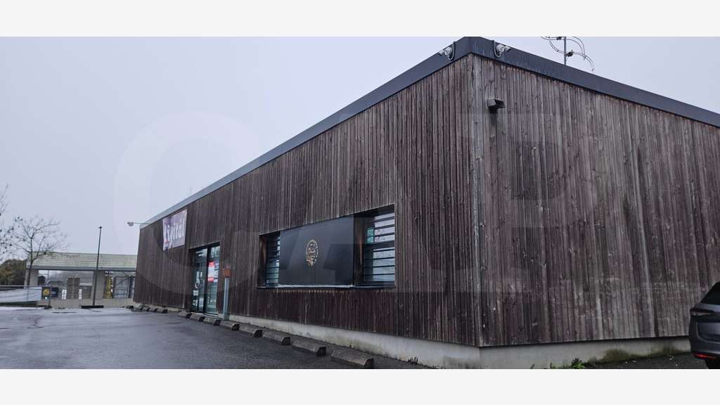 A vendre local 571m² à Vitré ZA de la Baratière