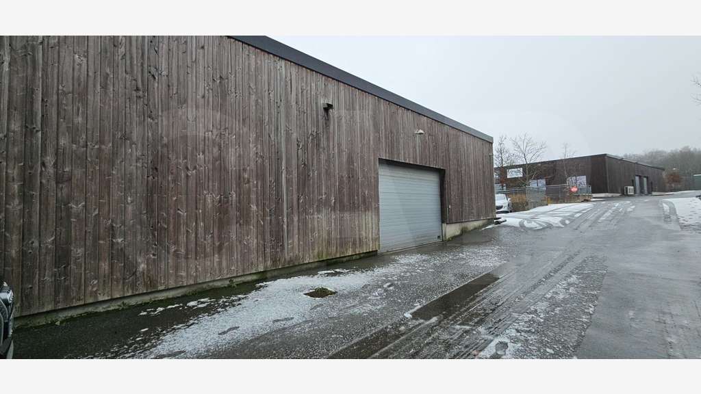 A vendre local 571m² à Vitré ZA de la Baratière