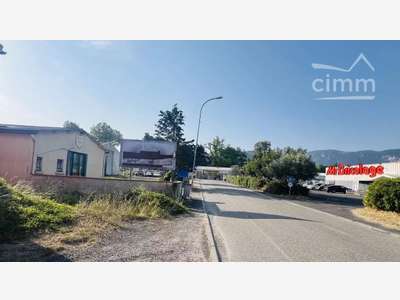 Vente local entrepôt 100m² terrain 582m² à Quillan