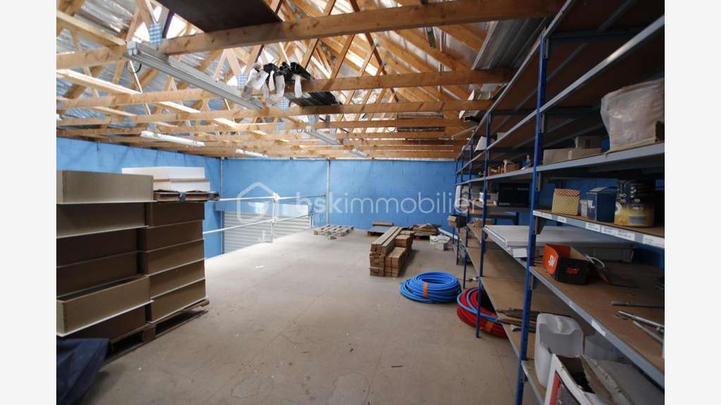Vente local industriel 194m² à Blandy les Tours