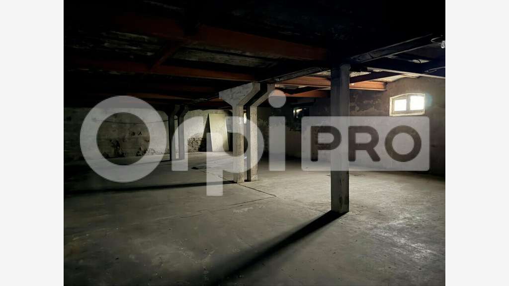 Vente local industriel 400m² à Montluçon centre