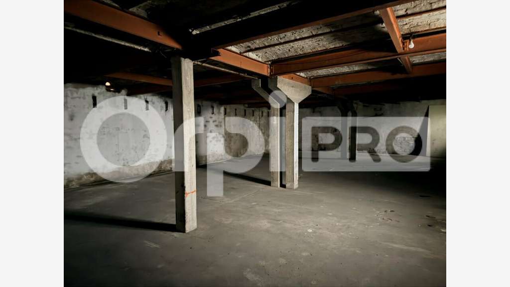 Vente local industriel 400m² à Montluçon centre