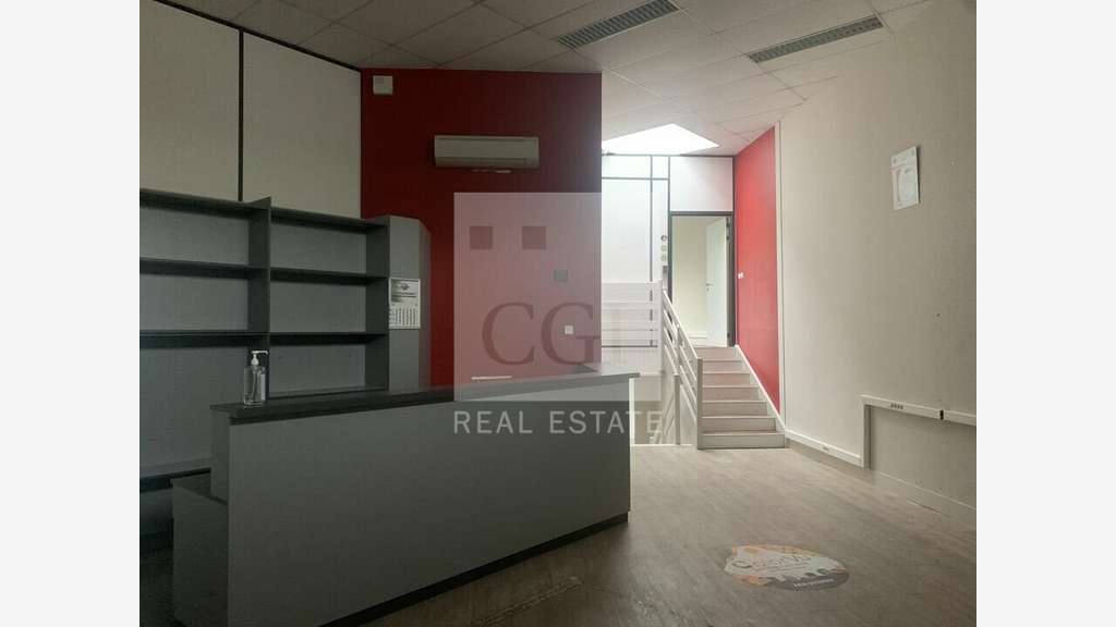 Vente local d'activité 222m² à Bron