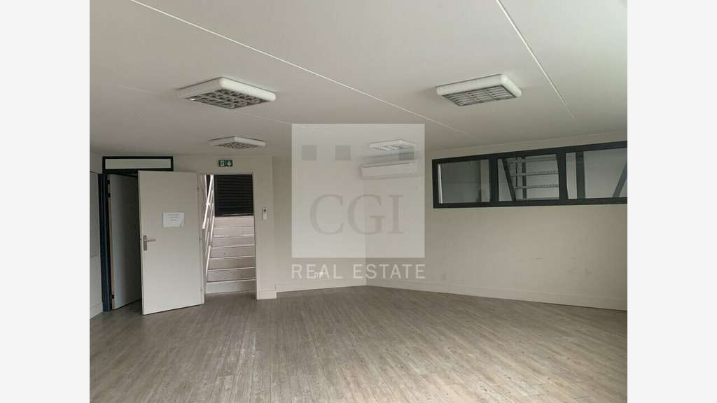 Vente local d'activité 222m² à Bron