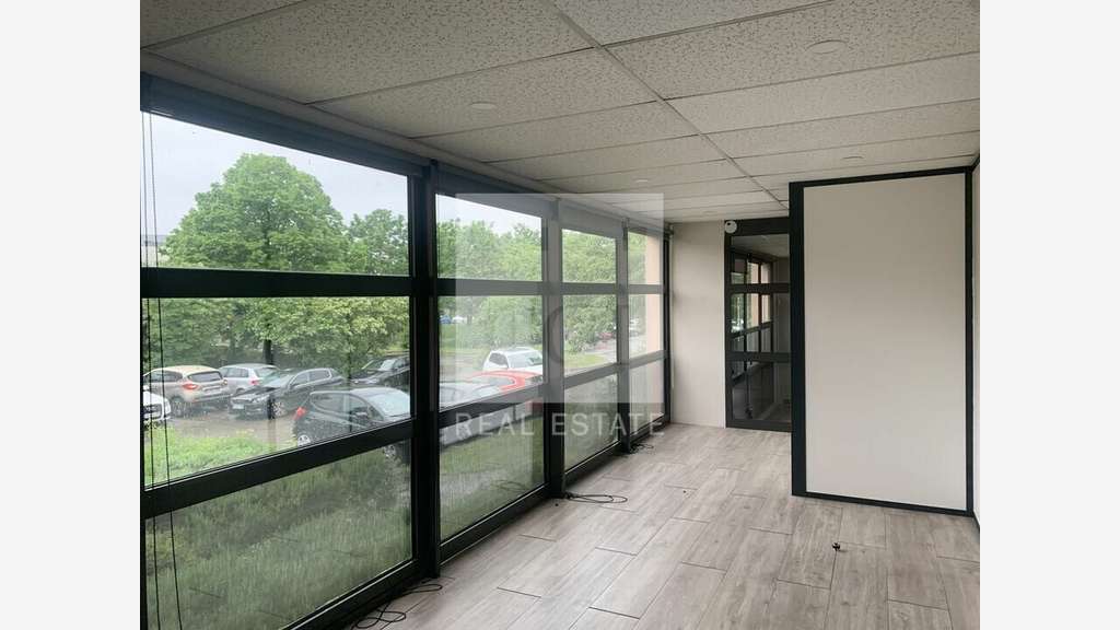 Vente local d'activité 222m² à Bron