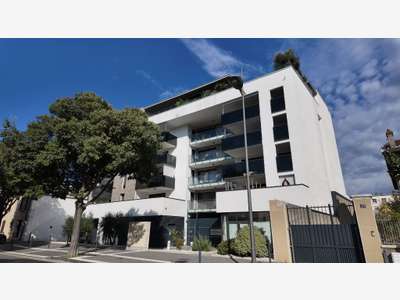 Vente local commercial 71m² en VEFA à Valence