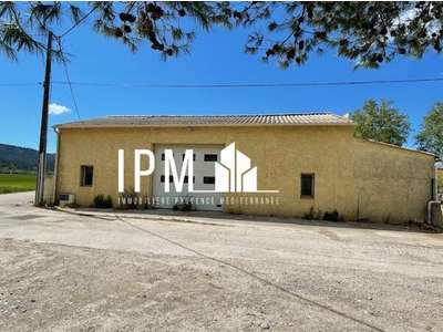 Vente local 204m² forte visibilité à Peyrolles
