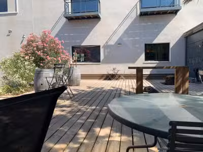 Local professionnel : bureaux + entrepôt