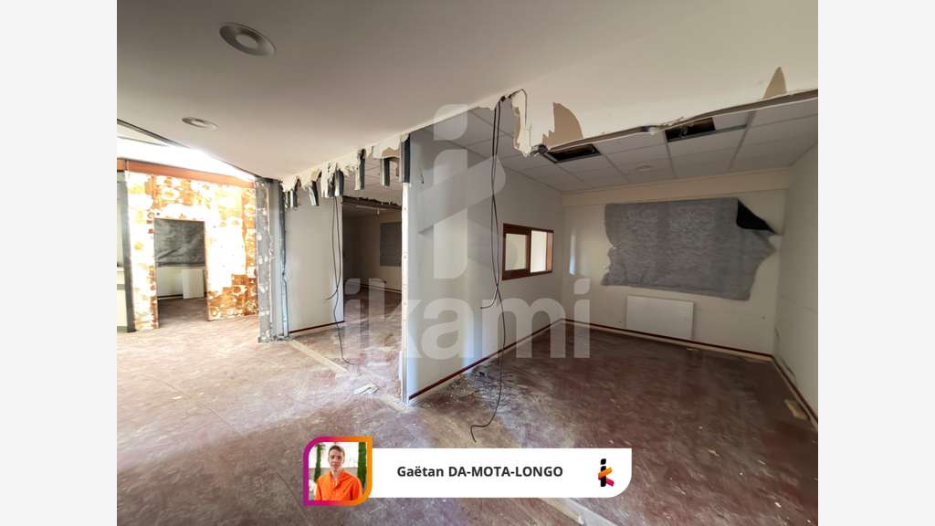 AV local modulable 709m² avec terrasse à La Teste