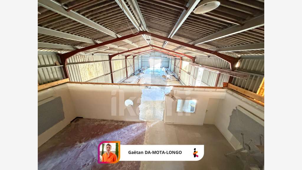 AV local modulable 709m² avec terrasse à La Teste