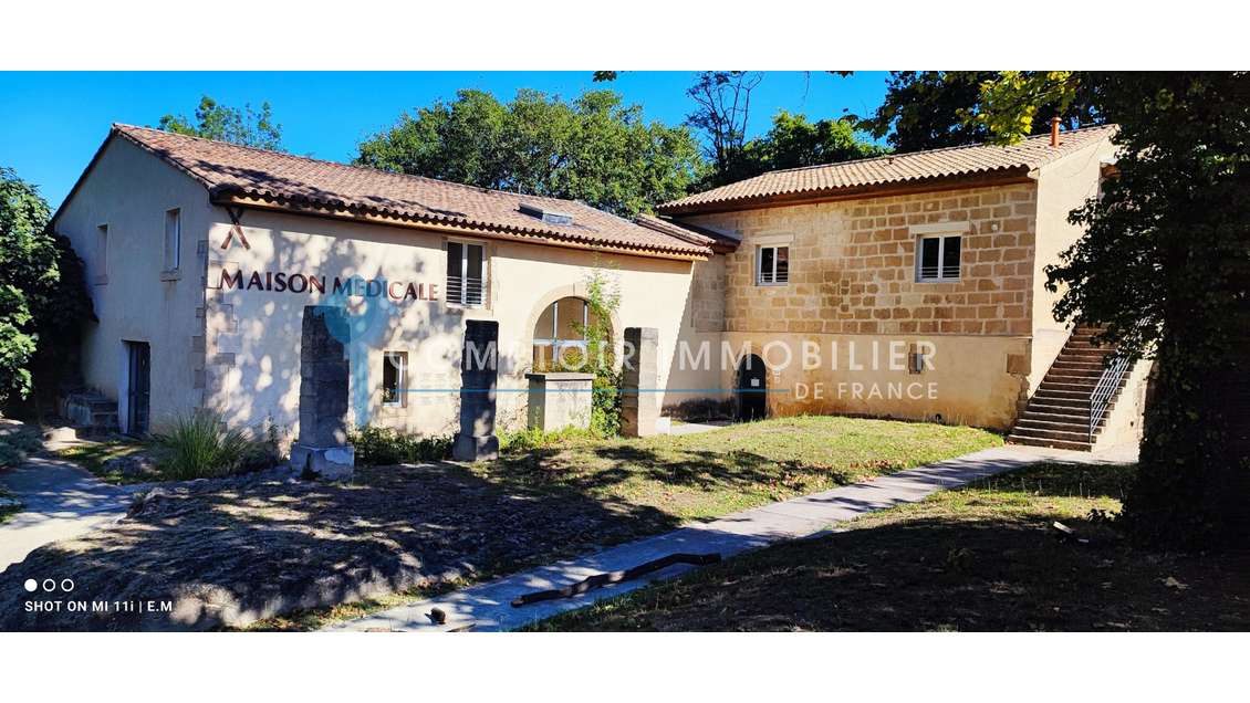 Vente local en maison de santé 37m² à Villevieille