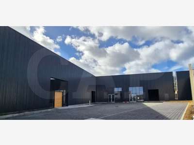 A vendre local 298m² à Vitré zone de Plagué