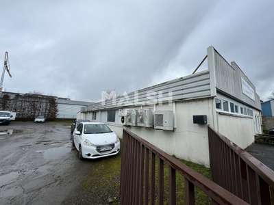 Vente Locaux d'activités - Entrepôts au Chambon-Feugerolles