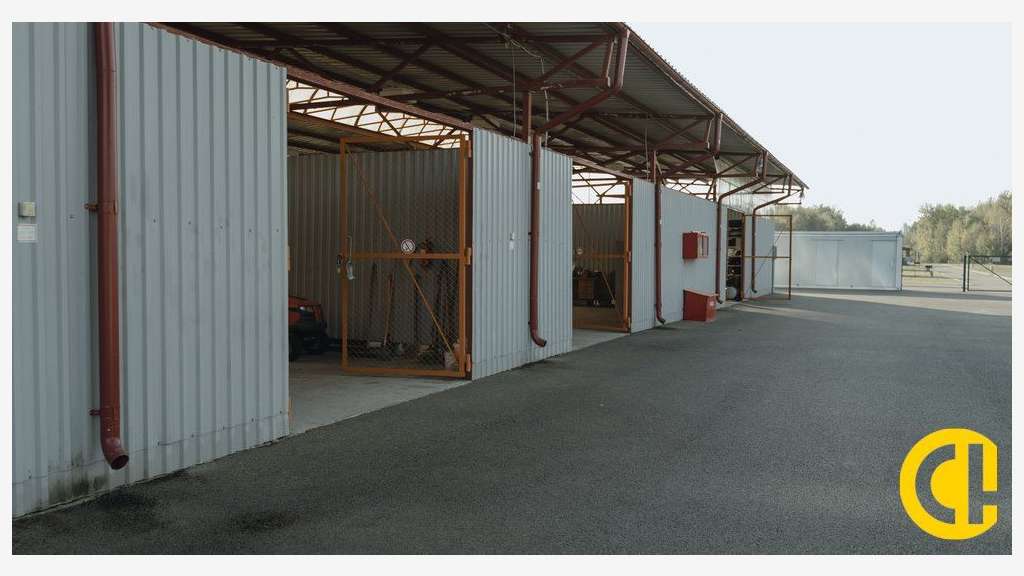 locaux de 140m² à 2000m²