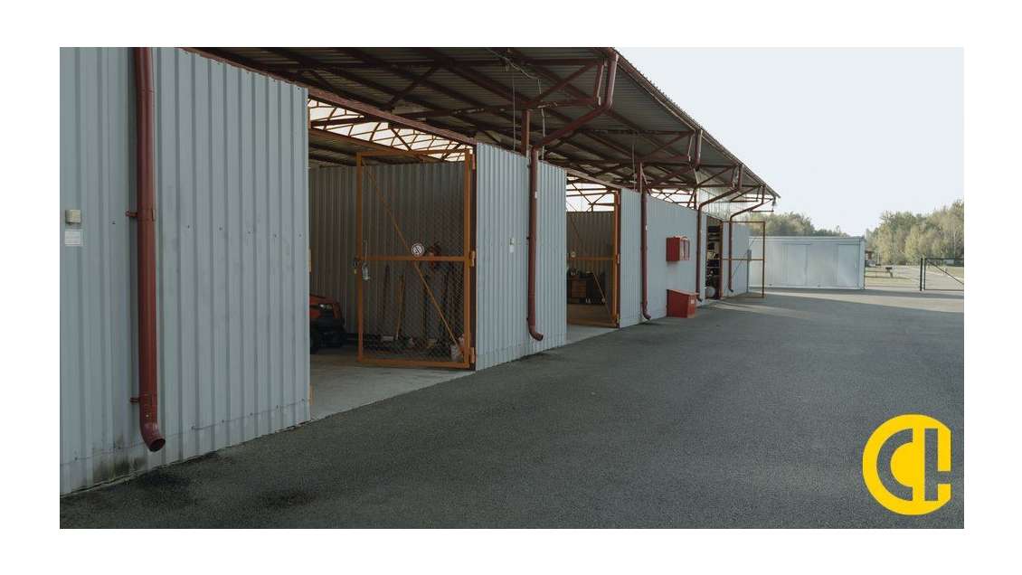 locaux de 140m² à 2000m²