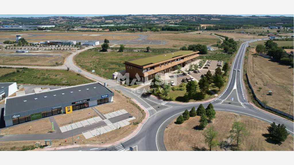 Vente local commercial 2470m² Andrézieux-Bouthéon
